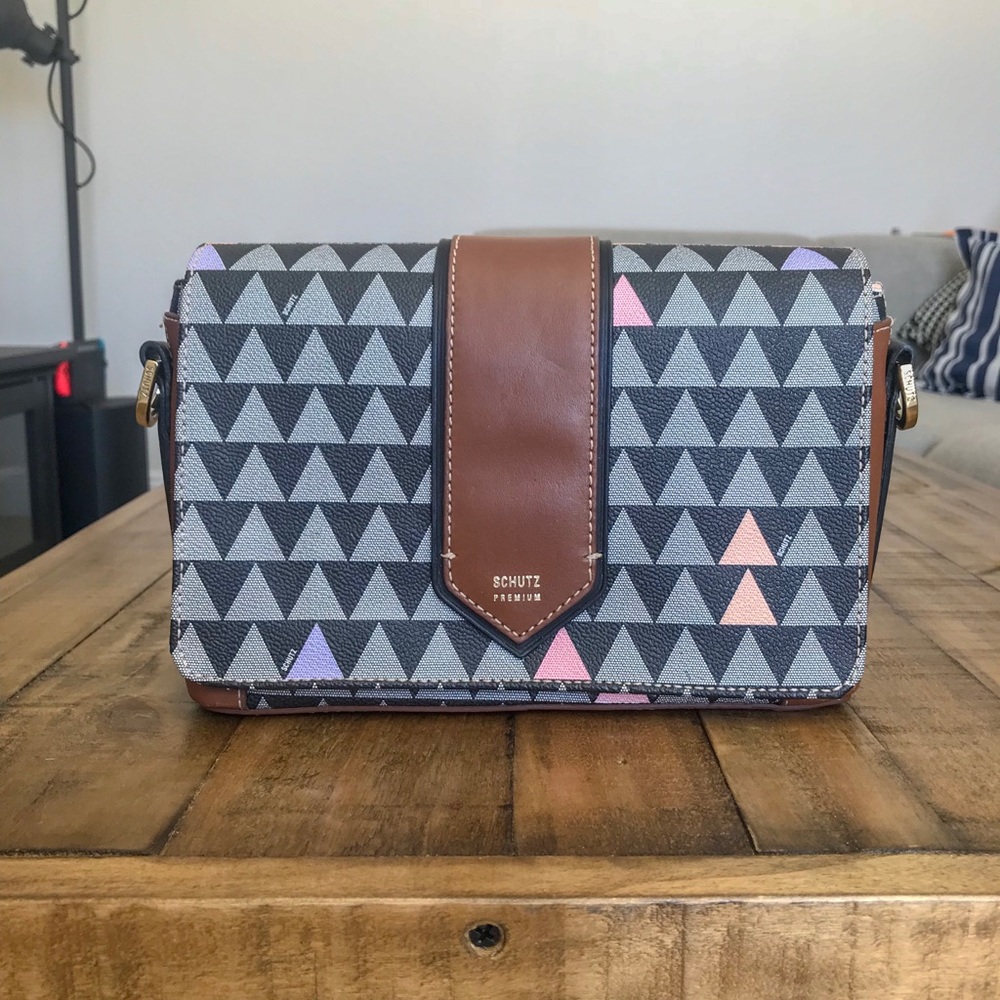 Schutz Triangle not available in the US